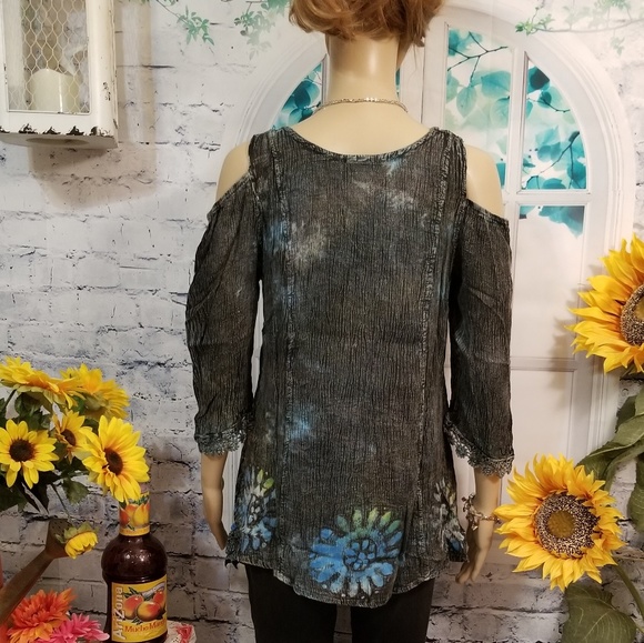 🌺SALE!🌺 3X&4X FLORAL EMBELLISHED TIE DYE TUNIC - Picture 7 of 8